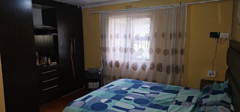 2 Bedroom Property for Sale in Ilitha Park Western Cape